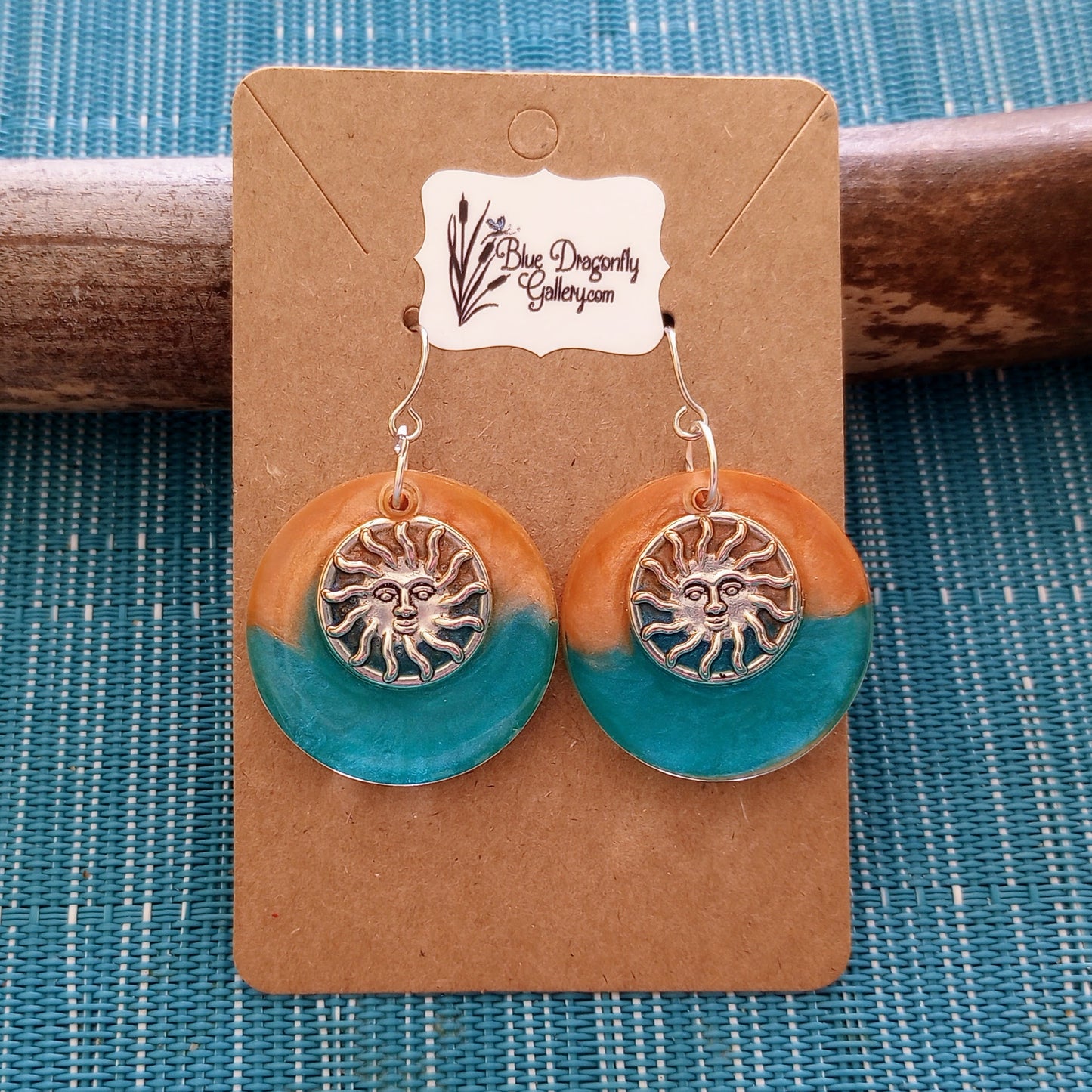 Round shaped earrings